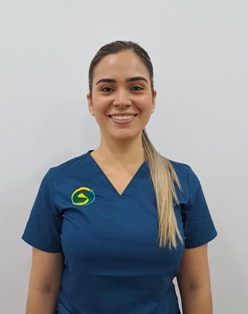 Yesica A. Montes, Internista